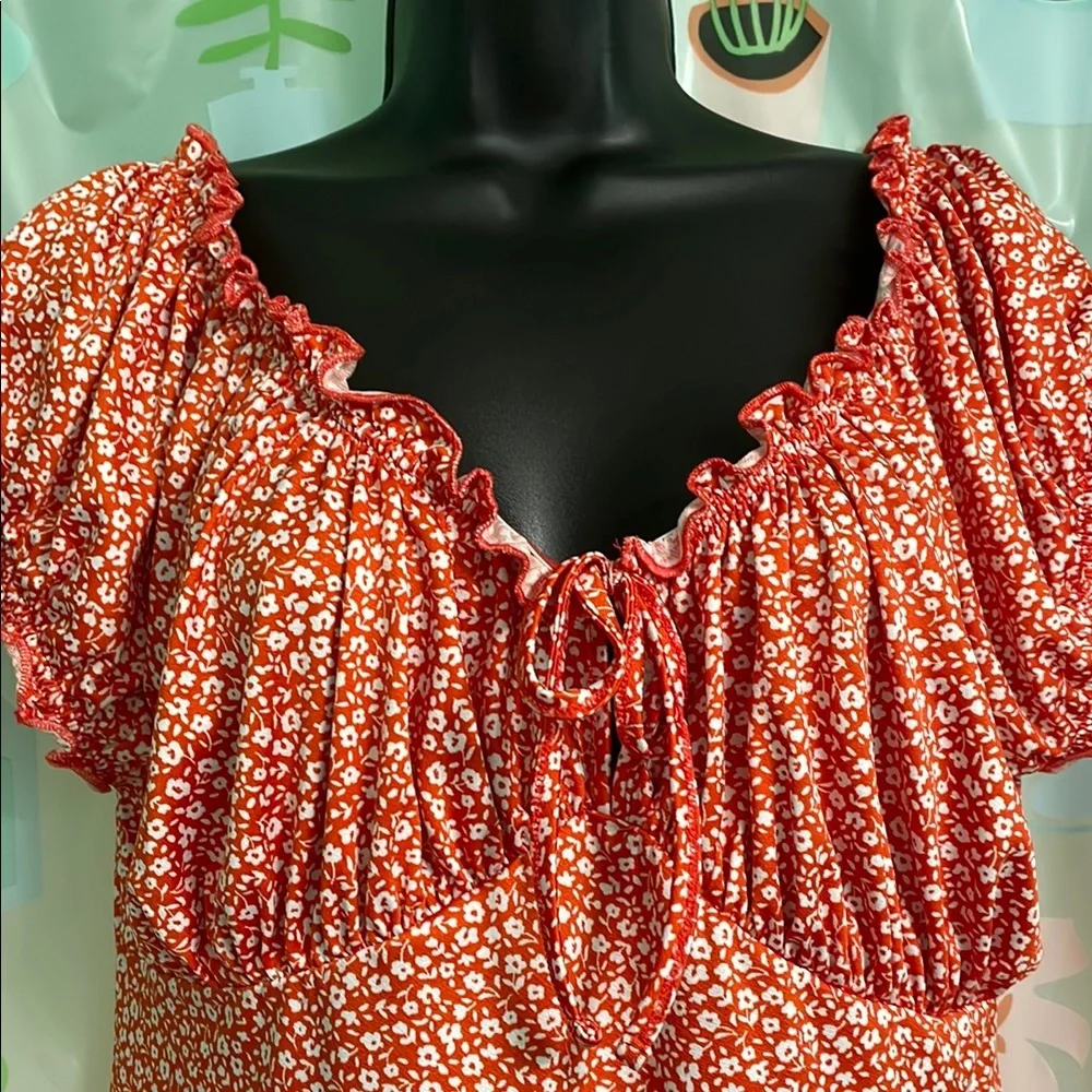 Floral Ruffle Top - Picture 2 of 5